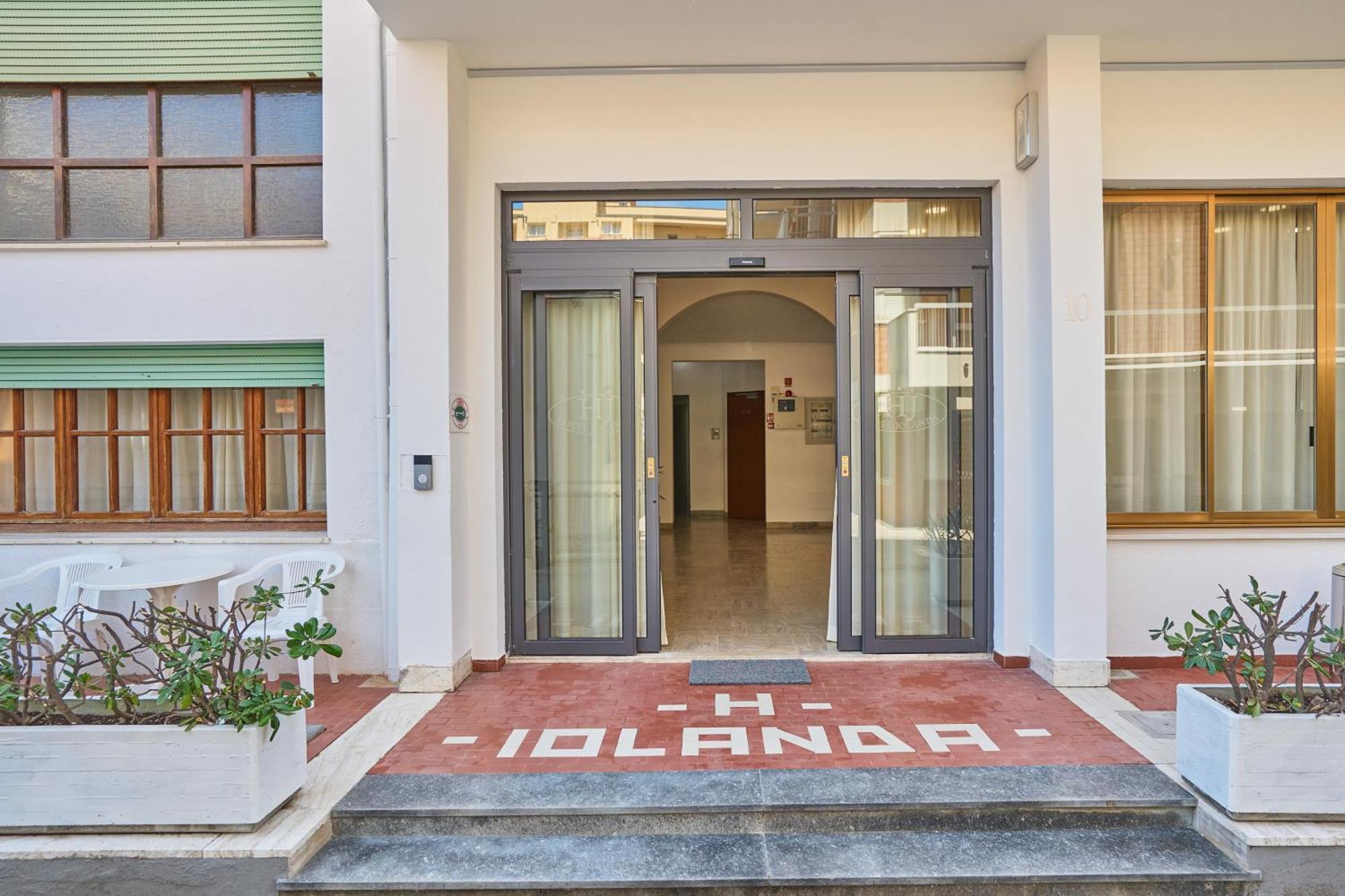 Hotel Jolanda Белариа-Игеа Марина Екстериор снимка