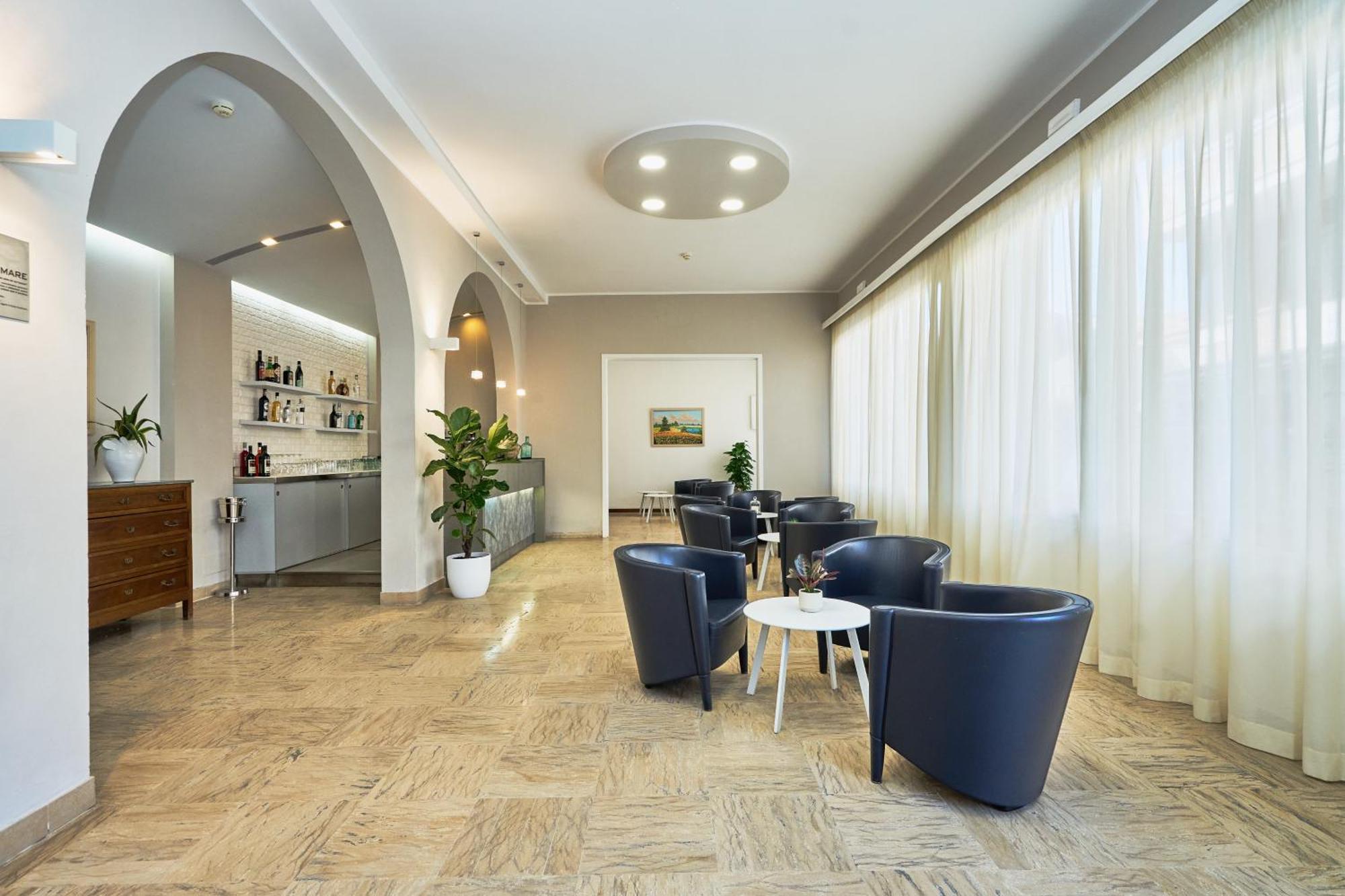 Hotel Jolanda Белариа-Игеа Марина Екстериор снимка